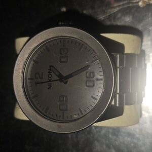 🎊Nixon Matte Black Timepiece